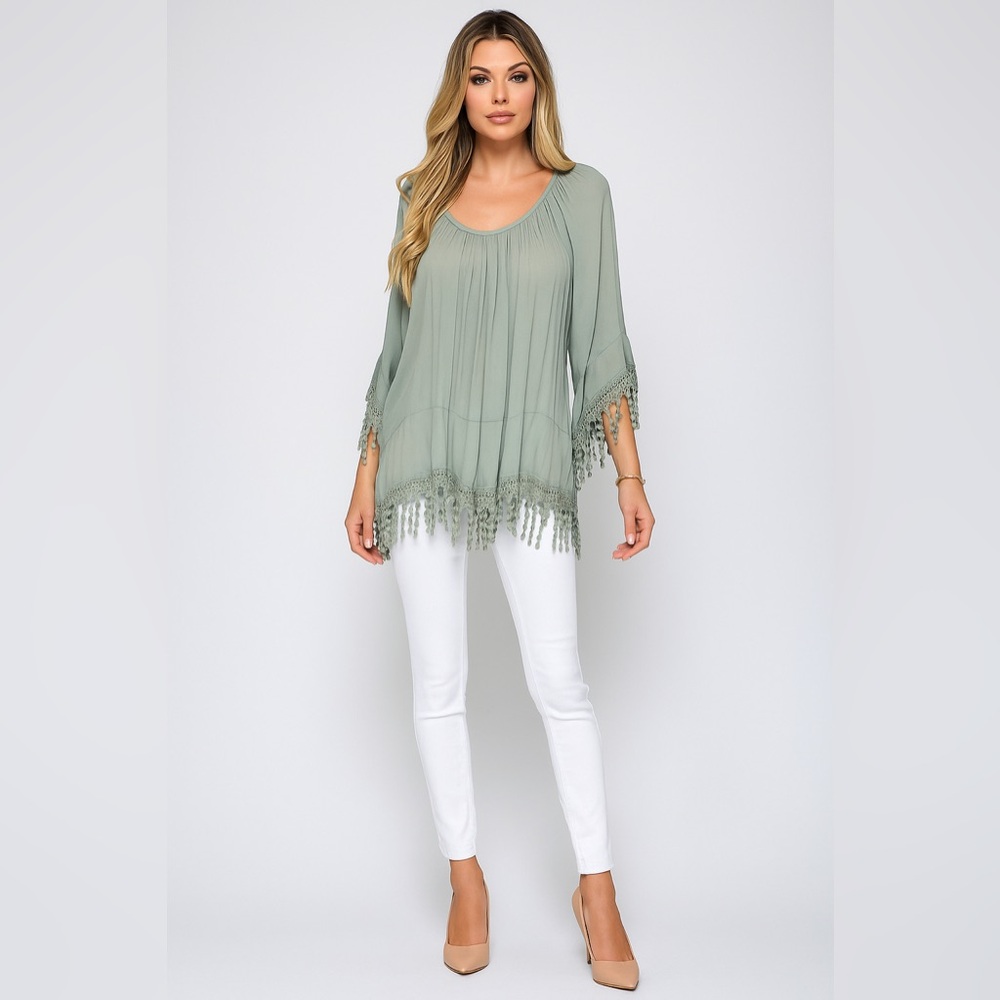 Tempo Paris, Size is a US Large. This Blouse is an Olive Green Colour.